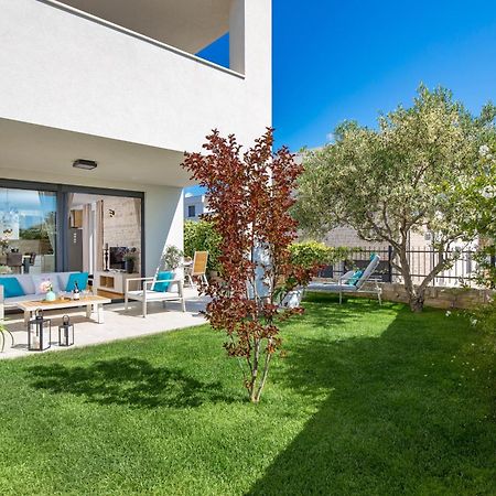 Luxury Apartment Hyperion With Private Pool And Garden Murter Exterior foto