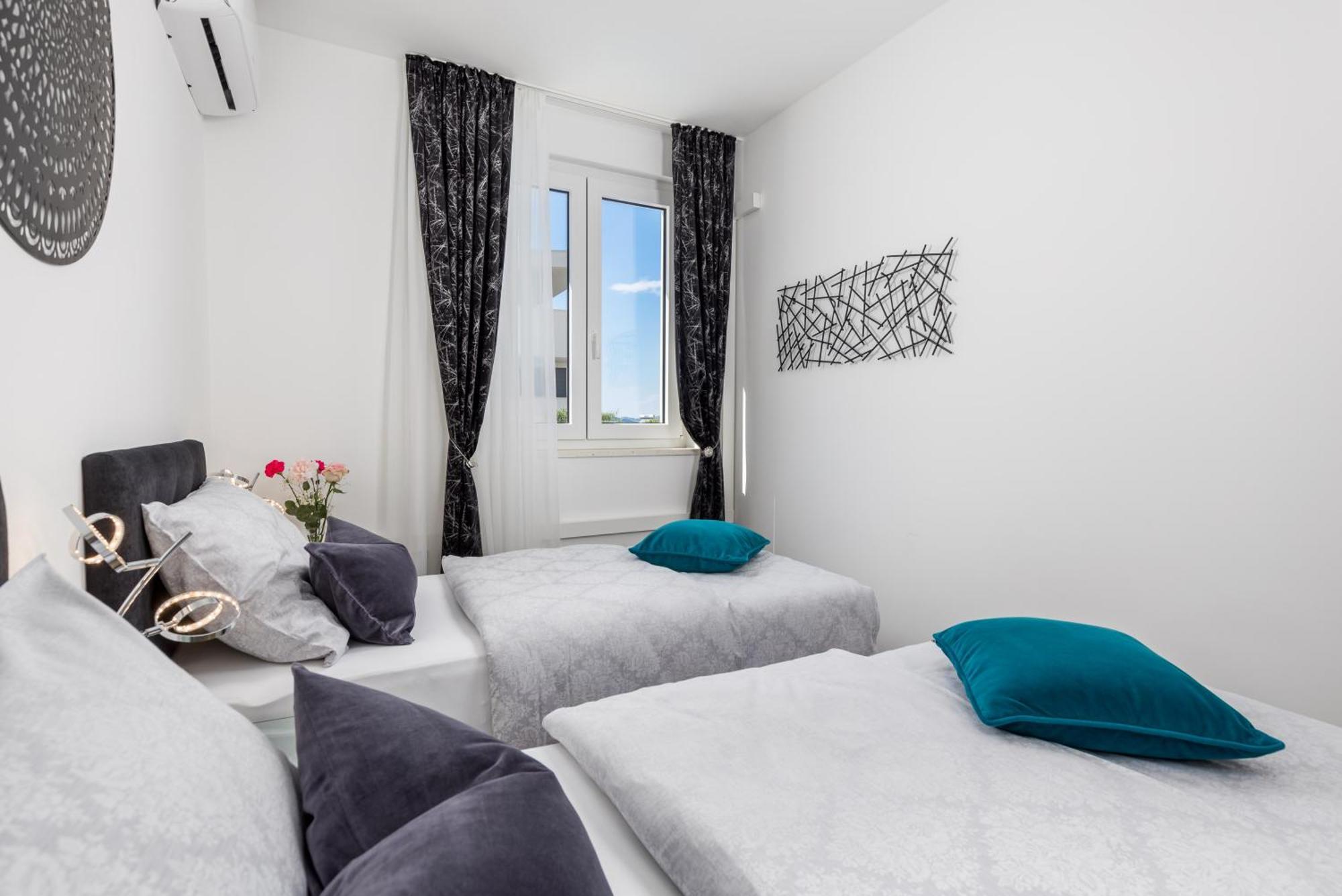 Luxury Apartment Hyperion With Private Pool And Garden Murter Exterior foto