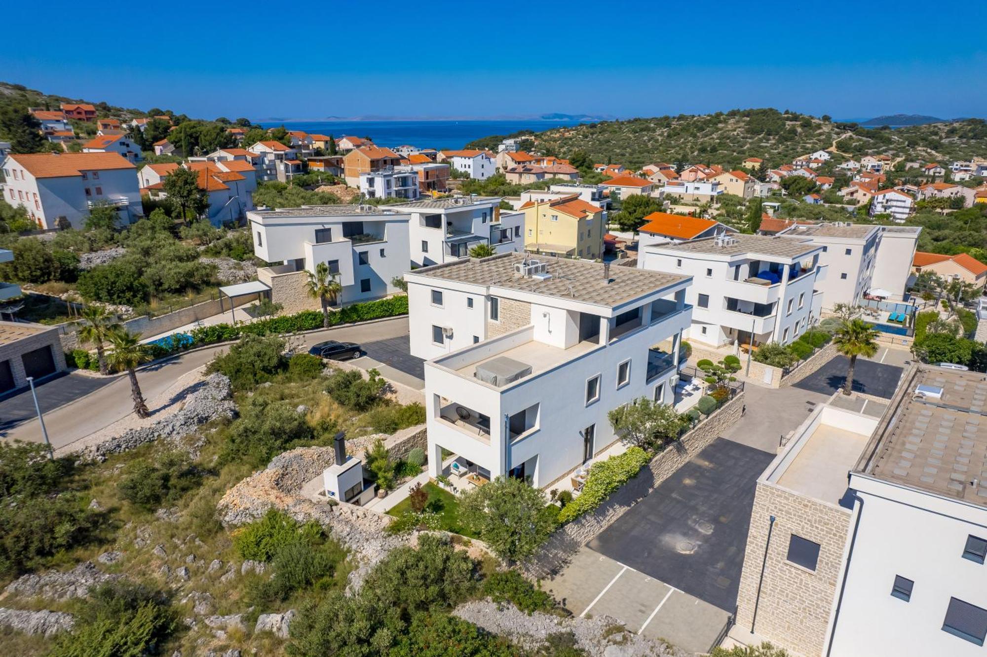 Luxury Apartment Hyperion With Private Pool And Garden Murter Exterior foto