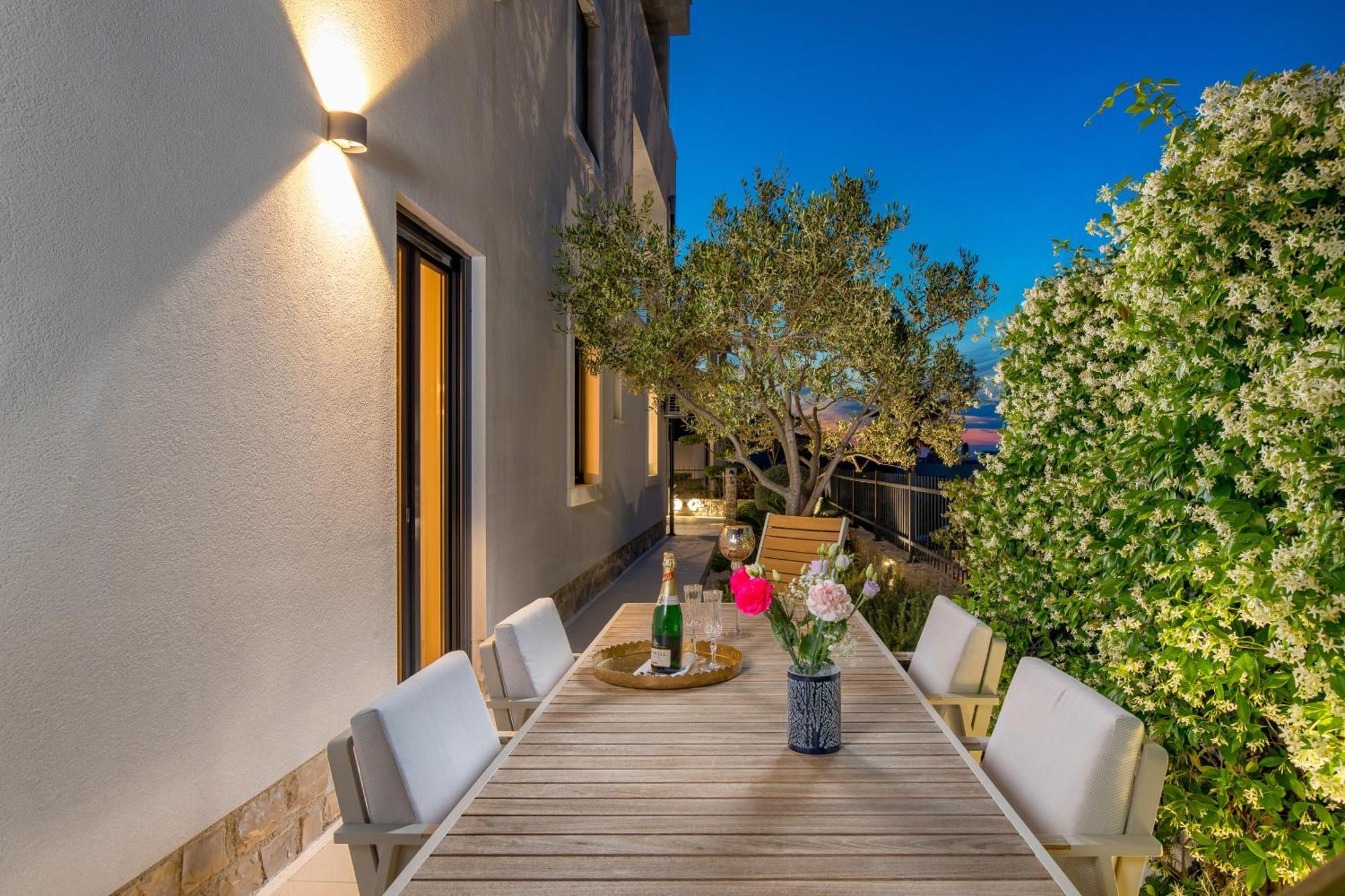 Luxury Apartment Hyperion With Private Pool And Garden Murter Exterior foto